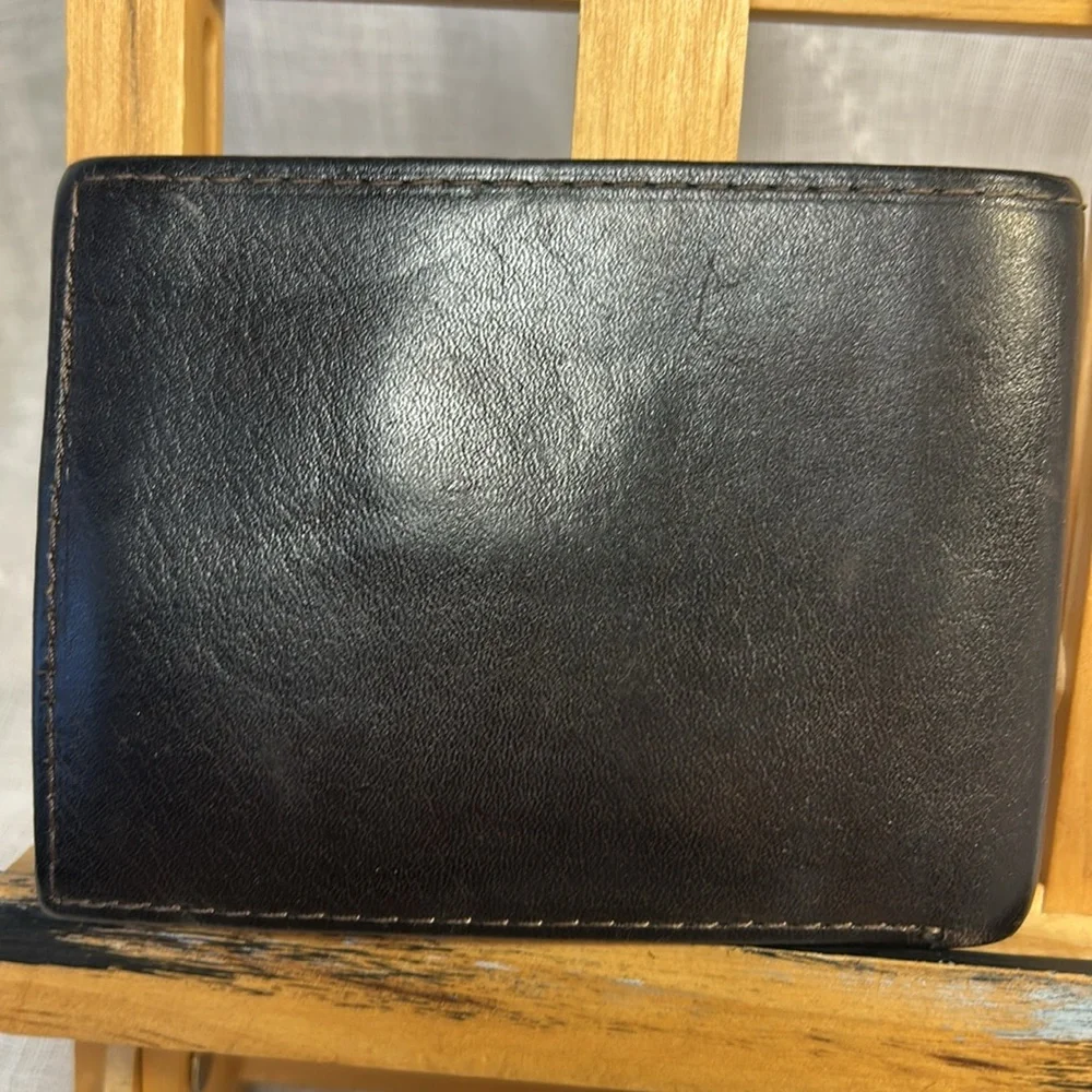 Hand crafted soft glove leather bifold wallet